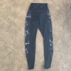 Buff bunny marble leggings